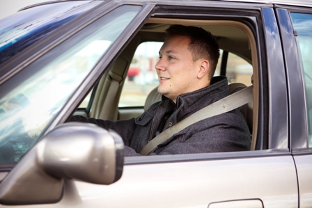 Les Français toujours très attachés à leur voiture, et opposés à une baisse des vitesses